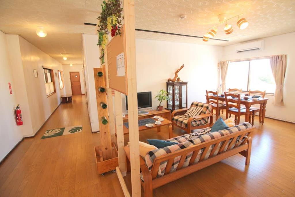 Beach Side Hotel Yamoriyanonikai Наго Экстерьер фото
